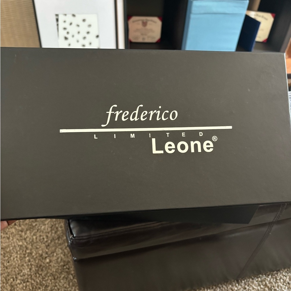 Dress shoes - Picture 4 of 5
